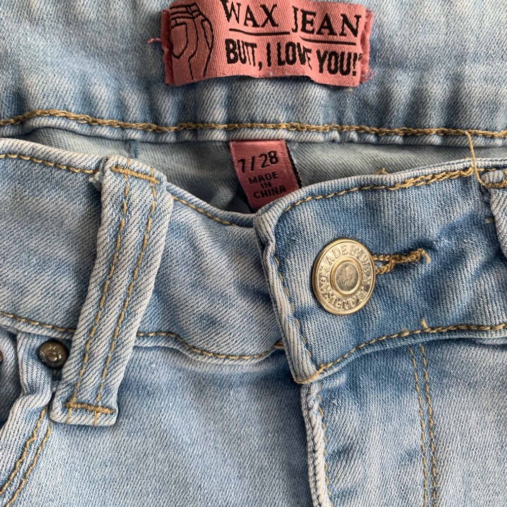 Distressed Jeans 7 - Picture 4 of 6